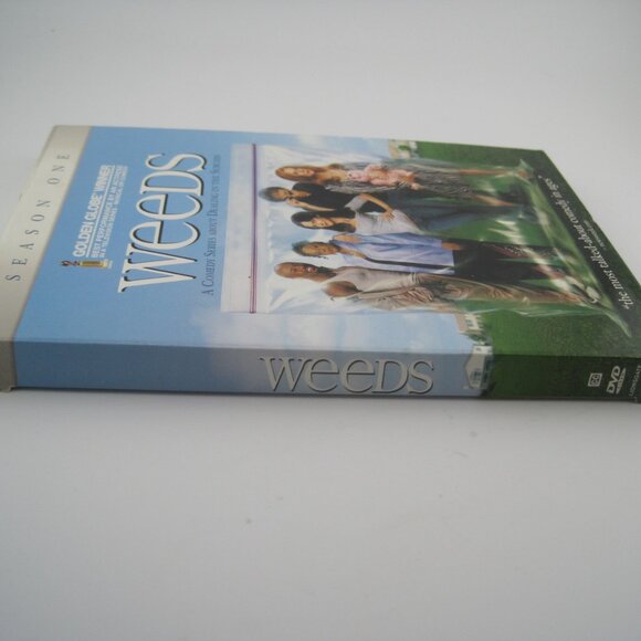 Weeds Season 1 (2 DVD Set) (Full Screen) (Lionsgate) (Not Rated) (283 Minutes) - Picture 2 of 5